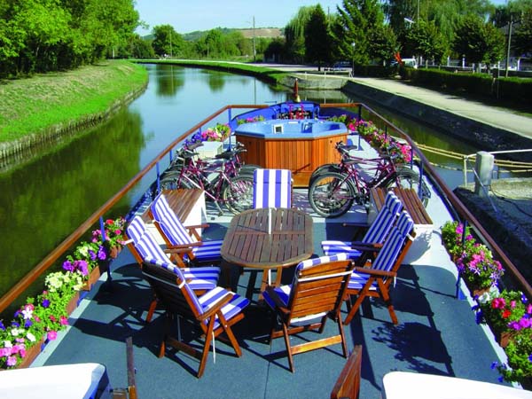 L'Art de Vivre | European Waterways