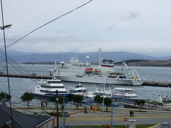 Akademik Sergey Vavilov | Quark Expeditions