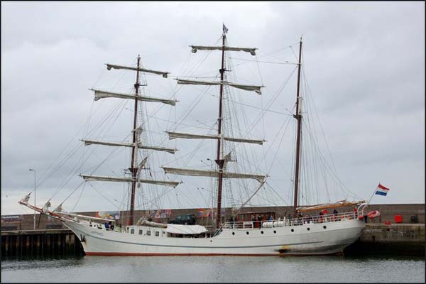 Artemis | Tall Ship Company